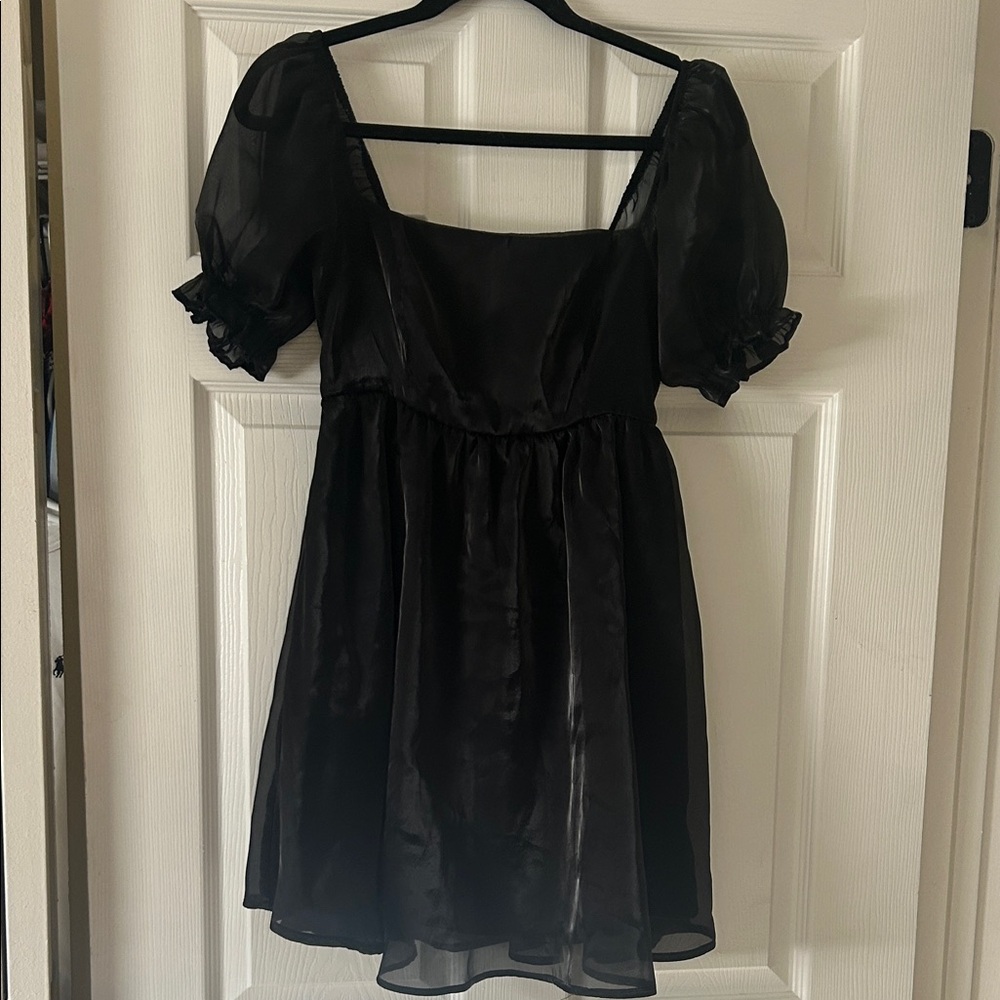 Elegant Black Puff Sleeve Dress